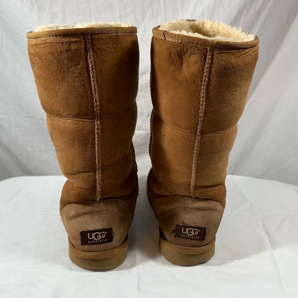 Ugg Classic Tall boot in Chestnut size 6 - Picture 3 of 5